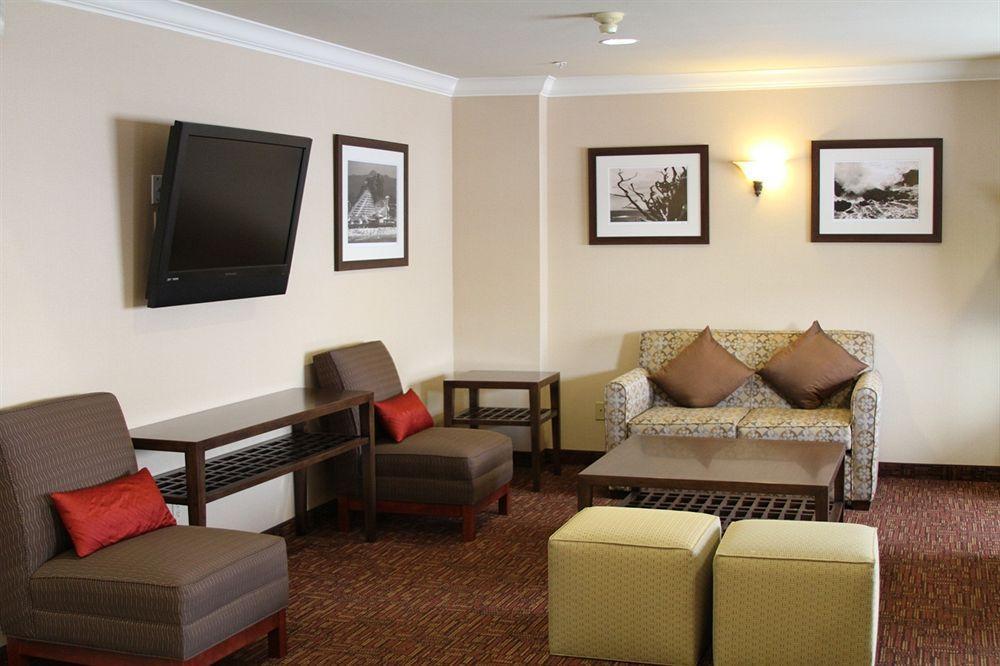 Holiday Inn Express & Suites Watsonville By Ihg מראה חיצוני תמונה